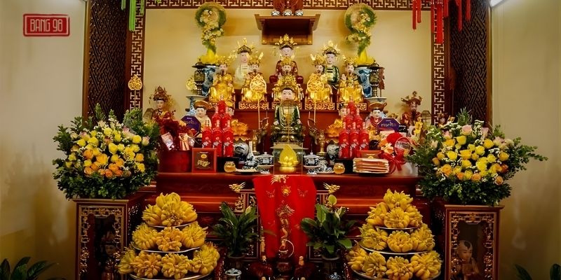 Điện Thờ Tứ Phủ Tại Gia